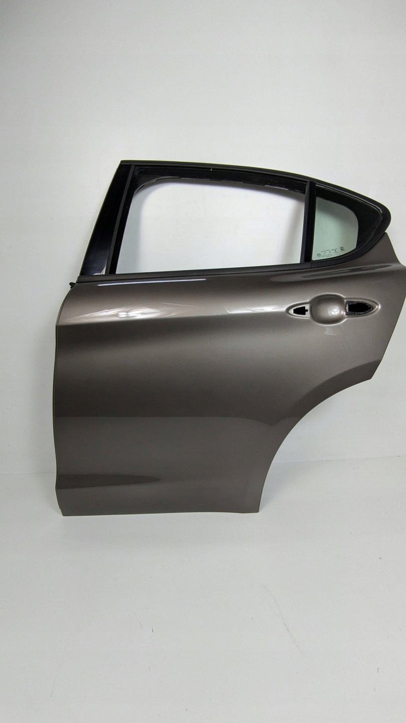 Alfa Romeo Stelvio 082 door rear. left w colour