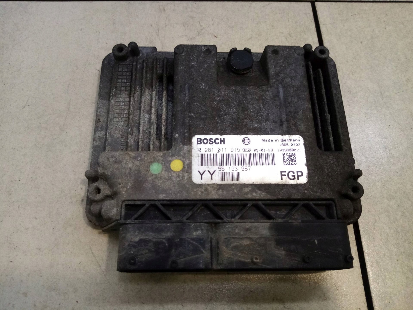 control unit of the engine VECTRA C 1.9 CDTI 0281011915