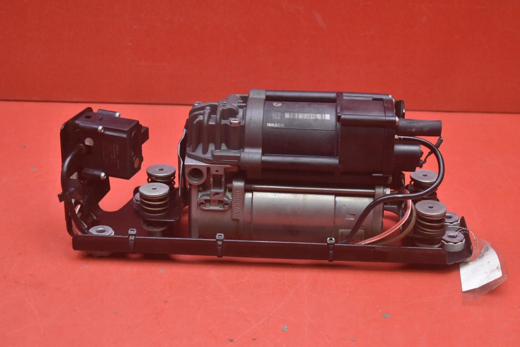 pump compressor; springing 6789450 BMW F01 F02 4.4 V8 407 KM 08-12