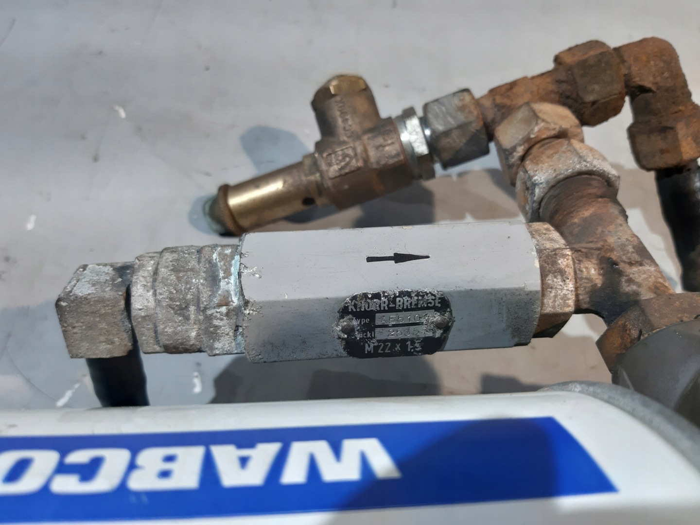 holder osuszacza Man F 2000 L 2000