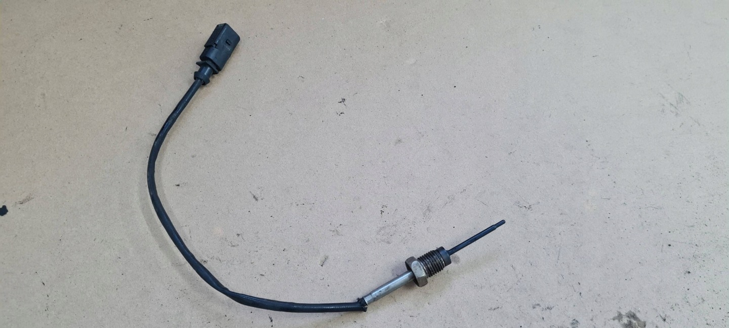 Q5 8R Sensor TEMPERATURY Gase 2.0 TDI 03L906088FH A4 B8 A5 A6 C7