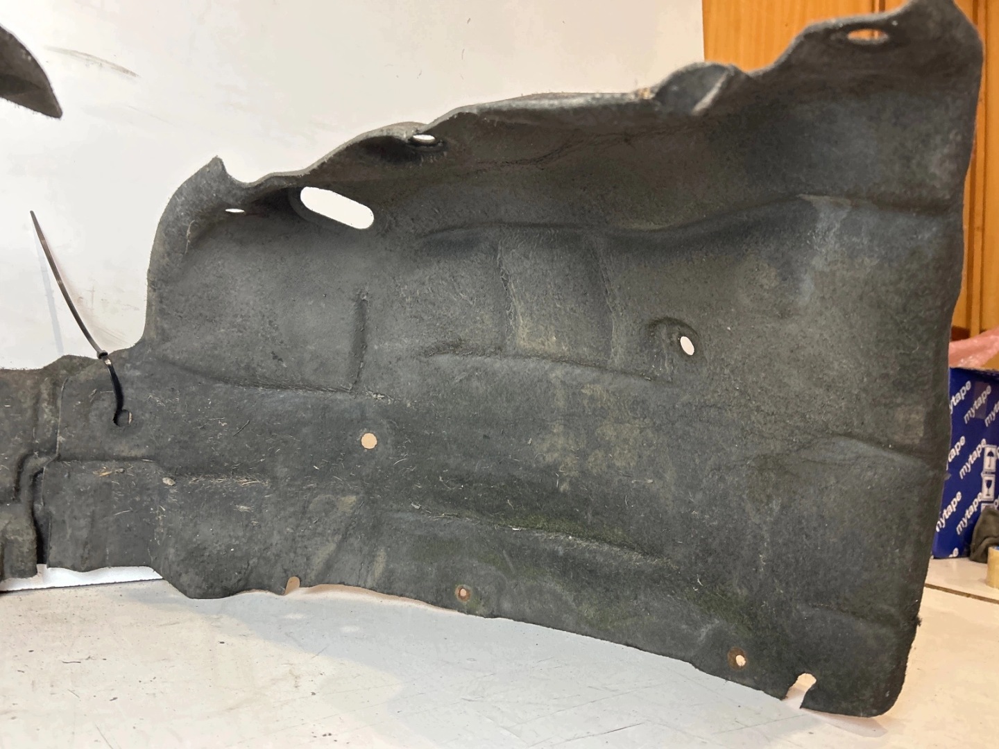 mudguard left front Renault Scenic III