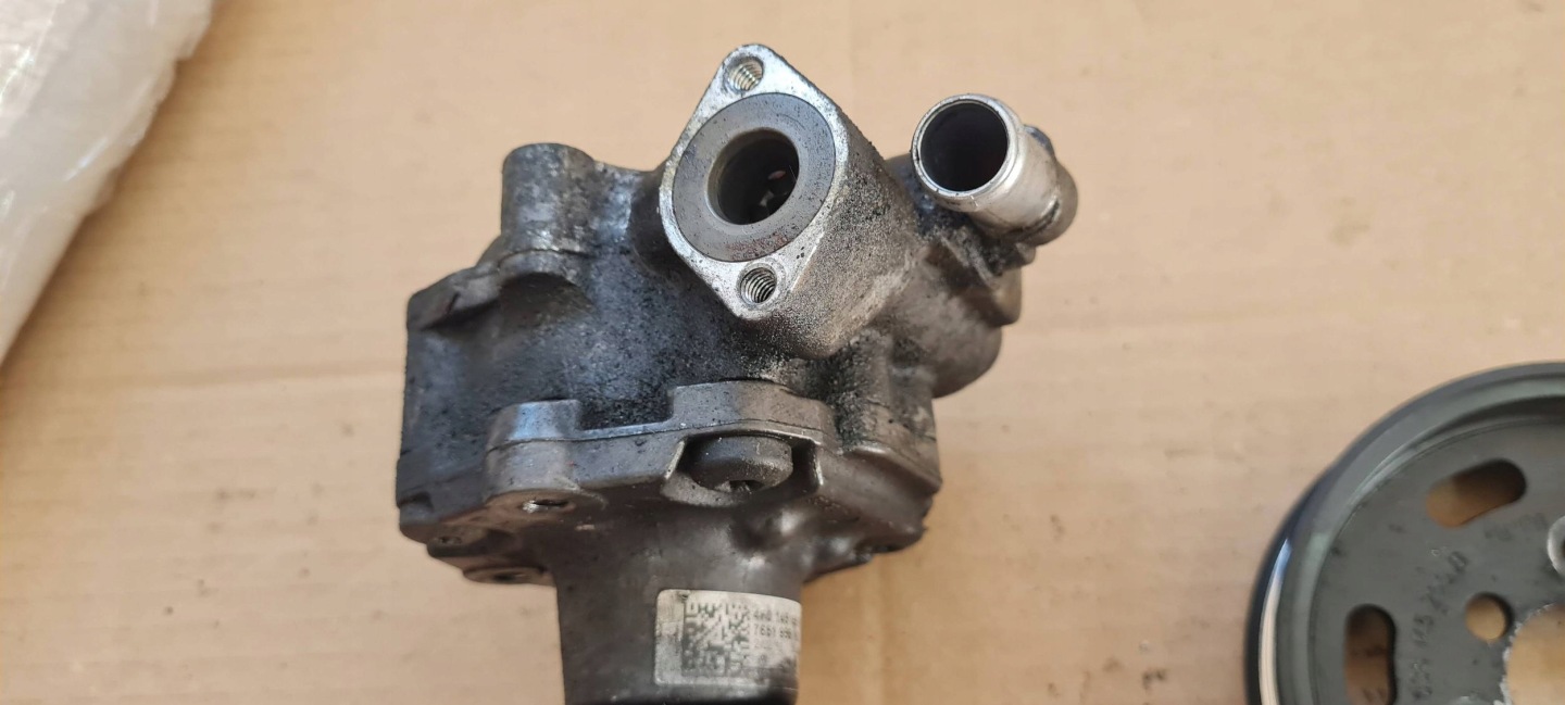 A6 C6 servo pump wheel 2.0 TDI 4F0145156E