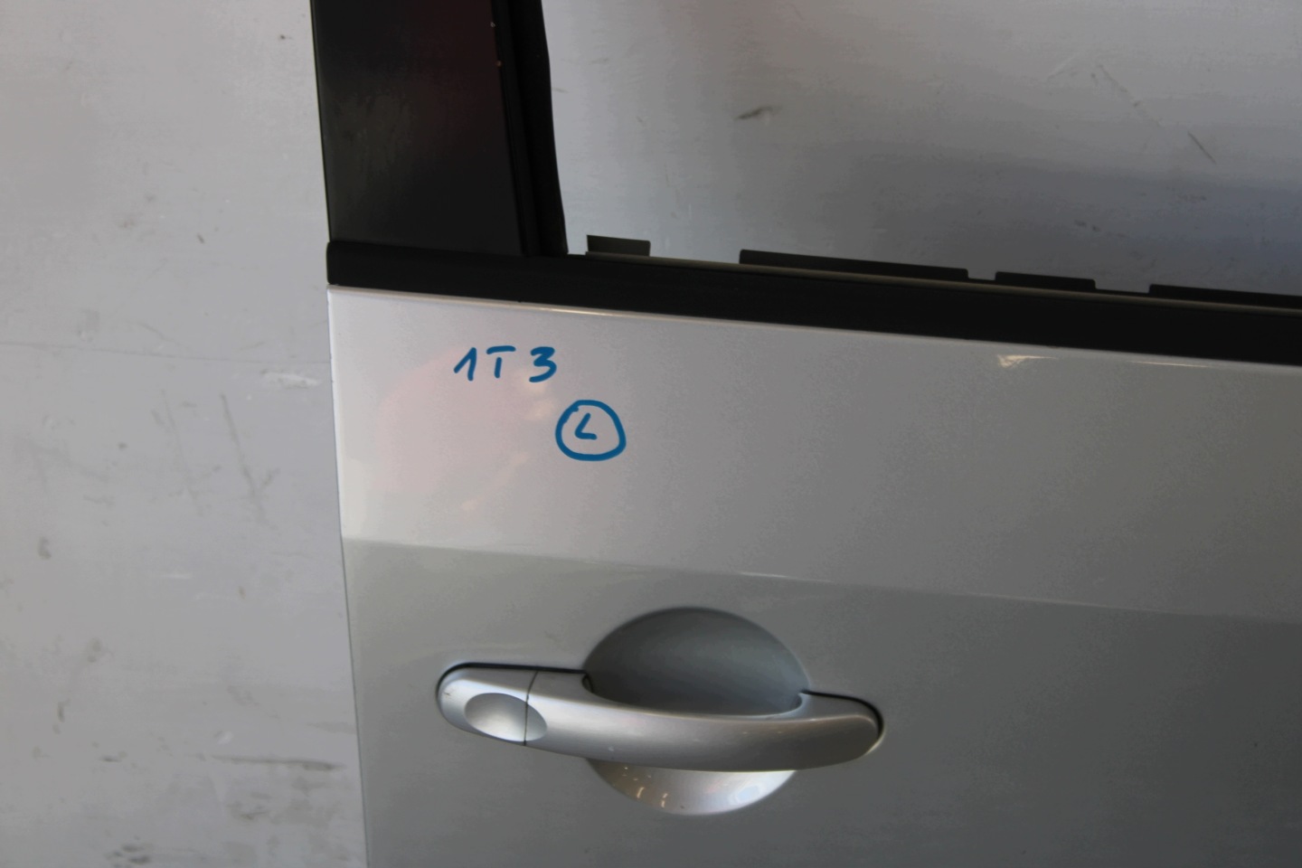 door right front complete VW TOURAN 1T3 1T0 FL