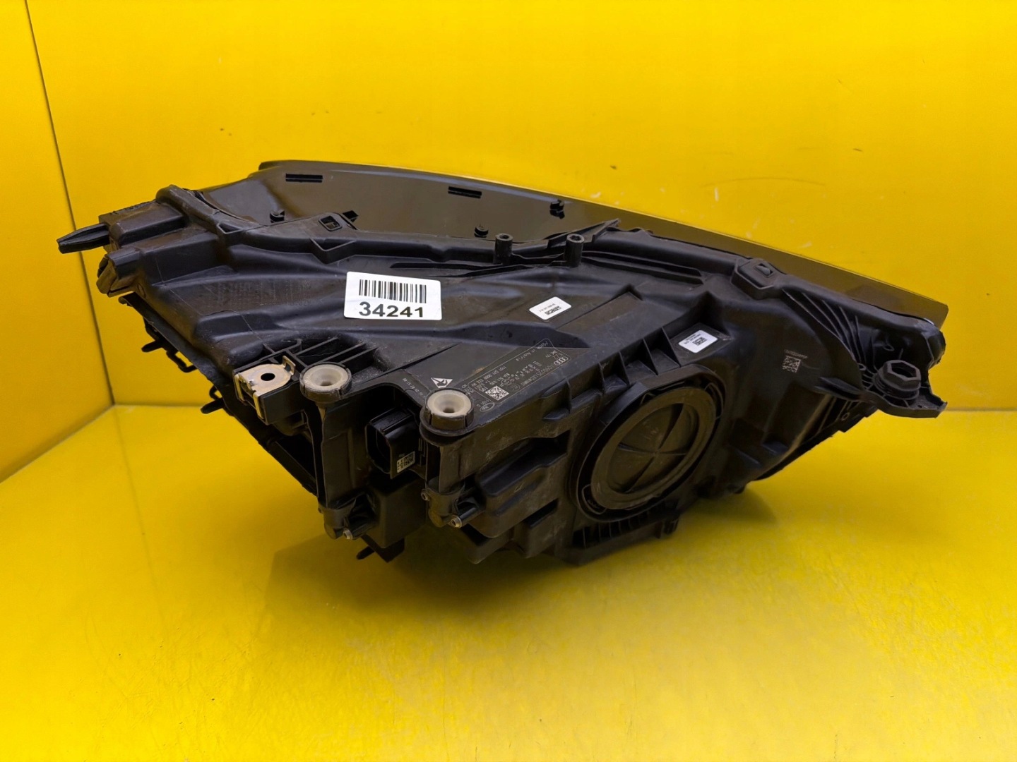 light left Audi Q3 83A Full Led Matrix 83A941035