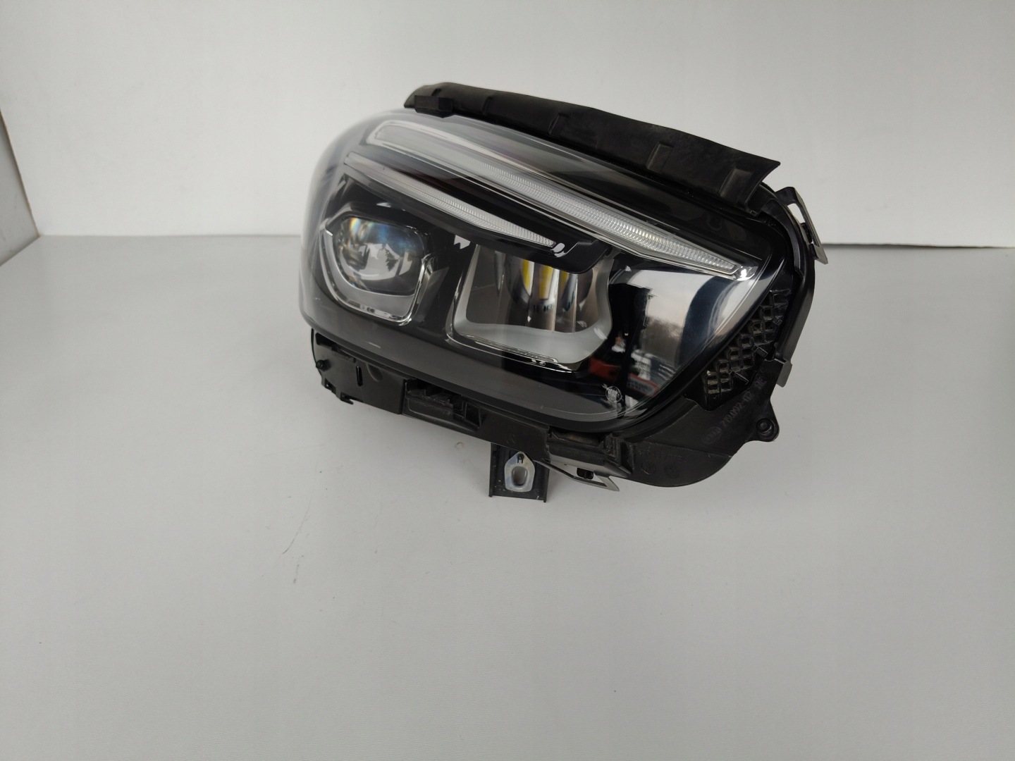 light right REFLEKTOR MERCEDES B-KLASA W247 18- FULL LED
