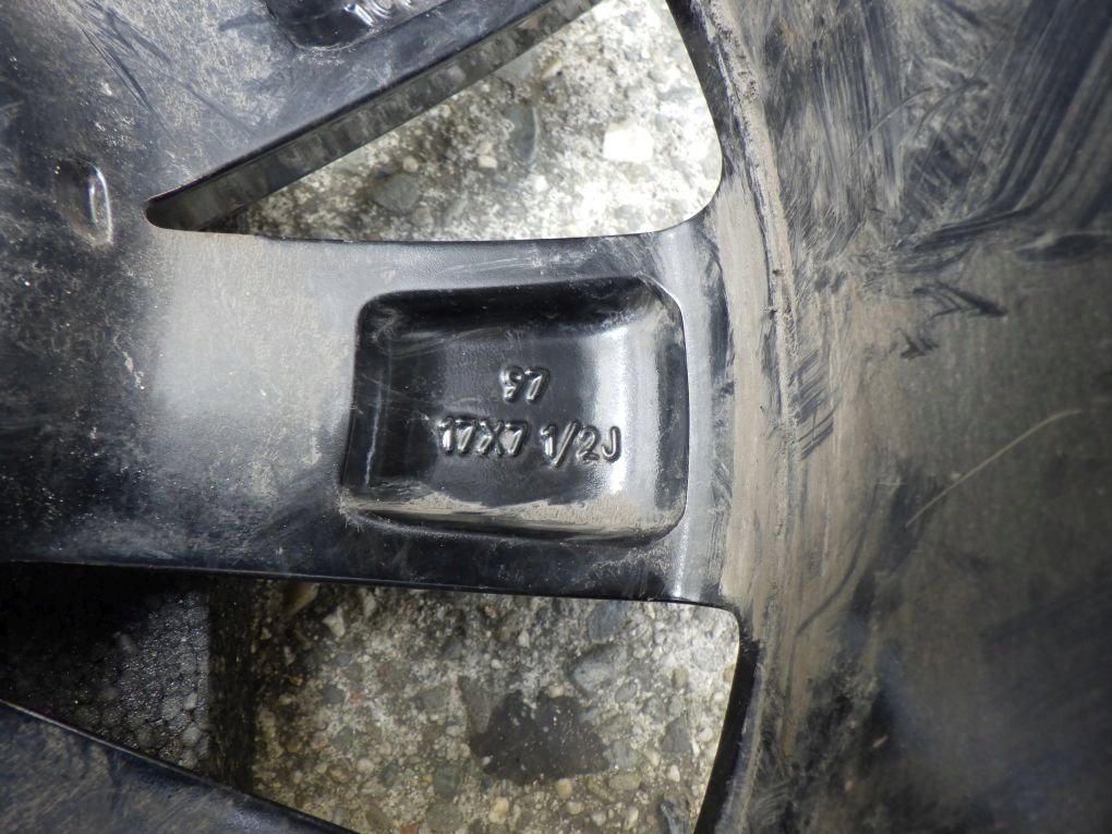 TOYOTA 7.5J x 17 5x114.3 ET 40 disk hliníkový