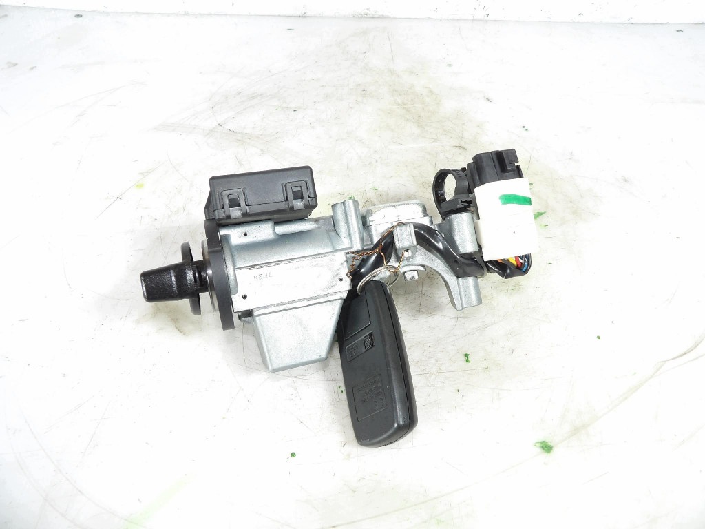 SUZUKI GRAND VITARA II 2.0B ignition 33970-65J00GA