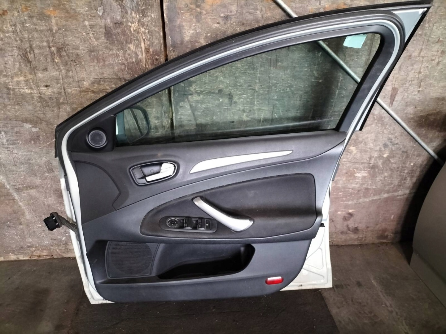 door complete right front FORD MONDEO MK4 D8