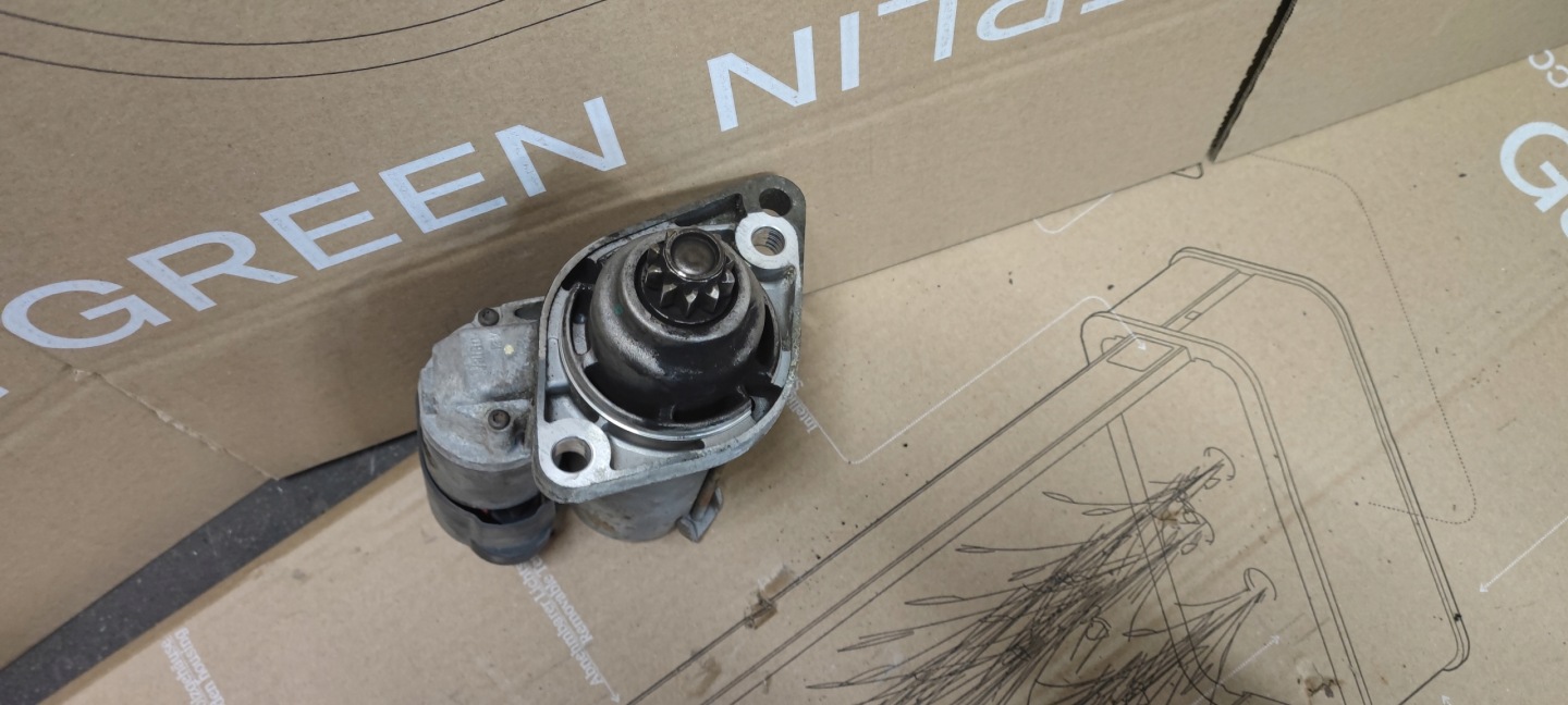 SEAT LEON II TOLEDO III starter VALEO 2.0 FSI BLR