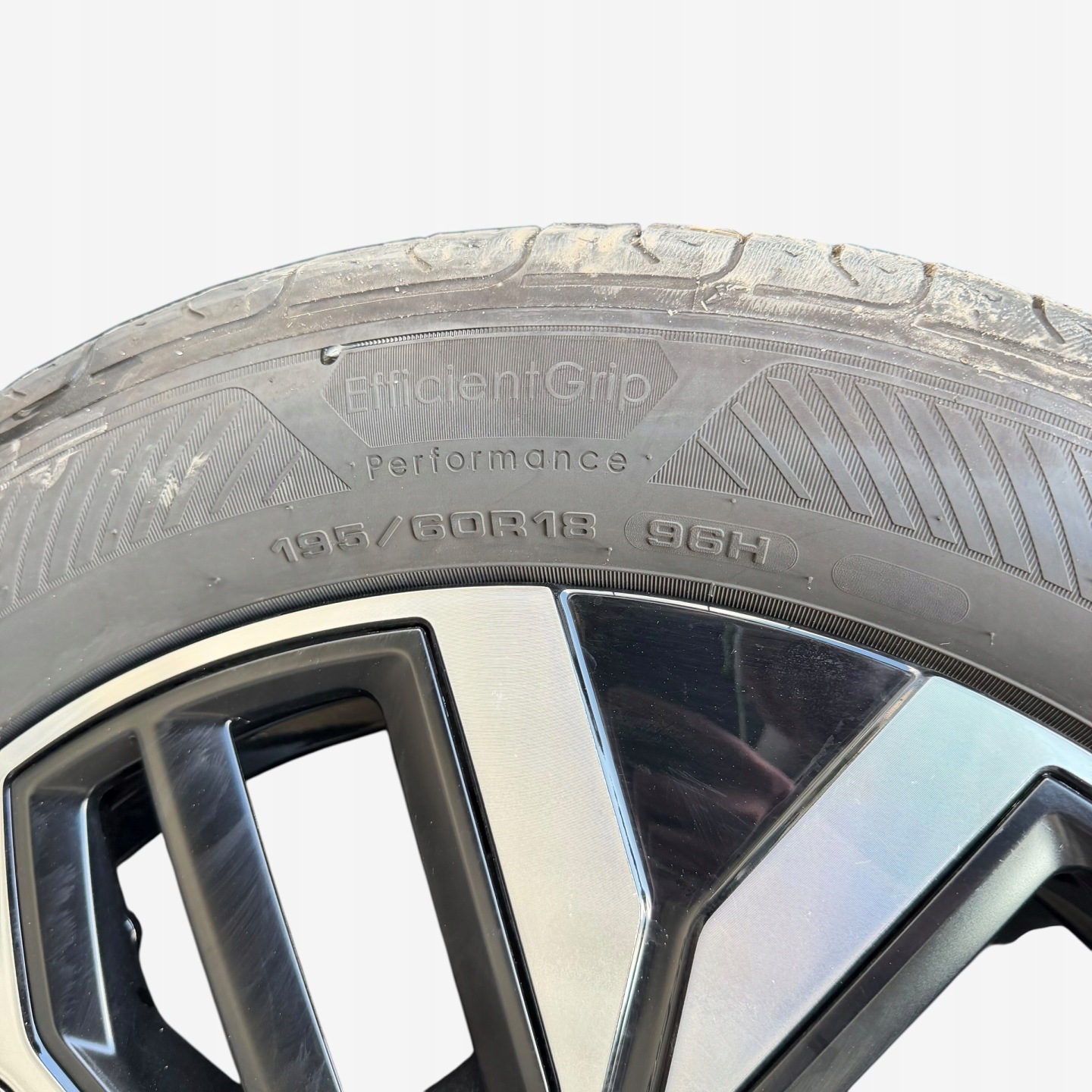 discs wheels tyres CITROEN C4 III GOODYEAR 195/60/18" 6MM summer