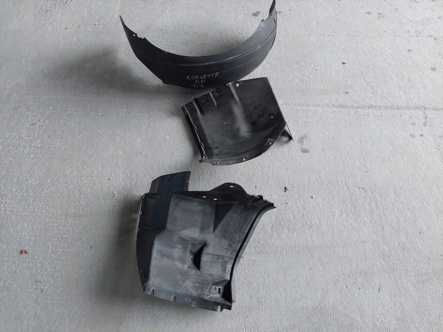 mudguard front PREDNIE right KOMPLET CHEVROLET CORVETTE C4 5.7