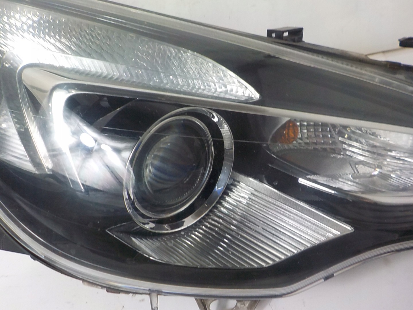 OPEL ASTRA J IV GTC CASCADA light right front front UK 13281283
