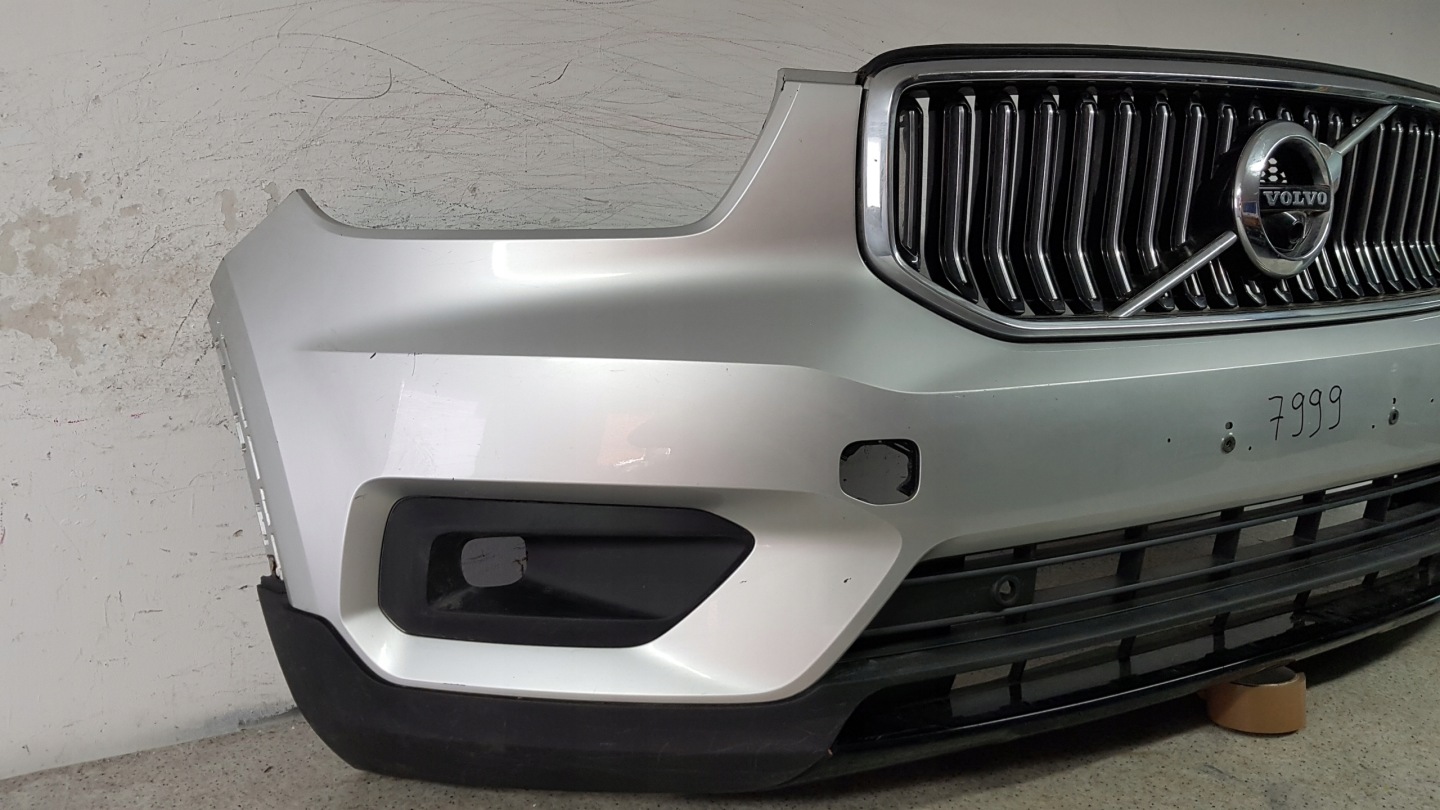 VOLVO XC40 XC 40 2017 - bumper front 7999
