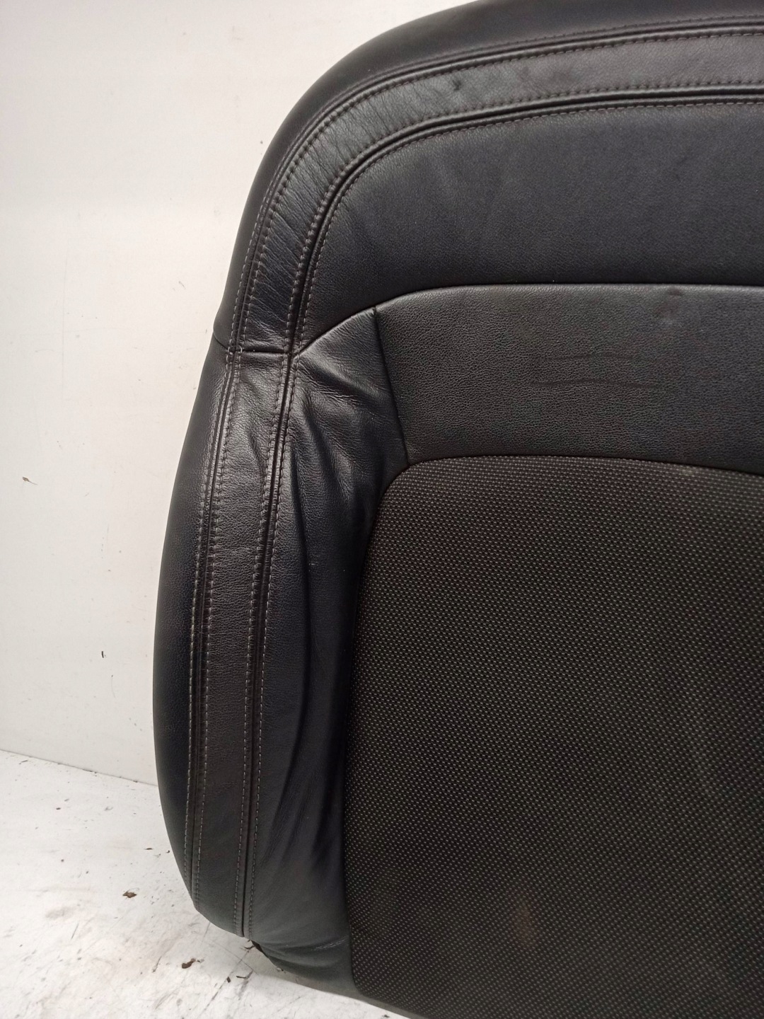 KIA SPORTAGE III OPARCIE seat left front leather-MATERIAL 2010