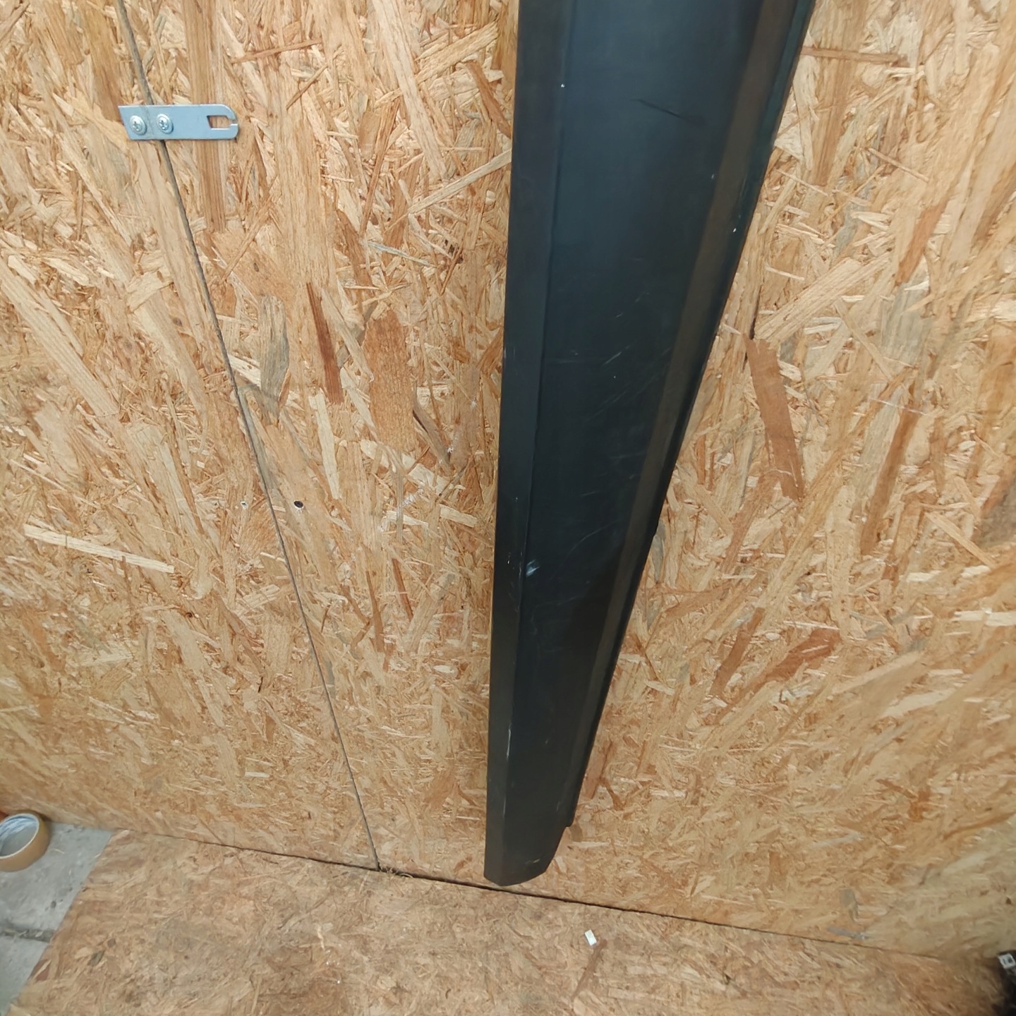 moulding threshold left PEUGEOT 2008 and 82018Z03