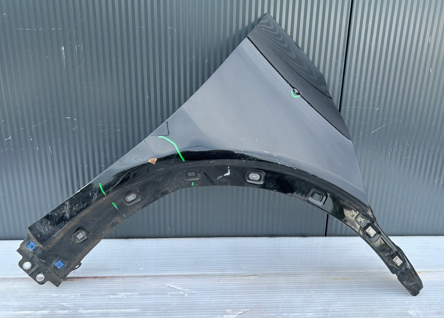 fender right front front KIA EV6