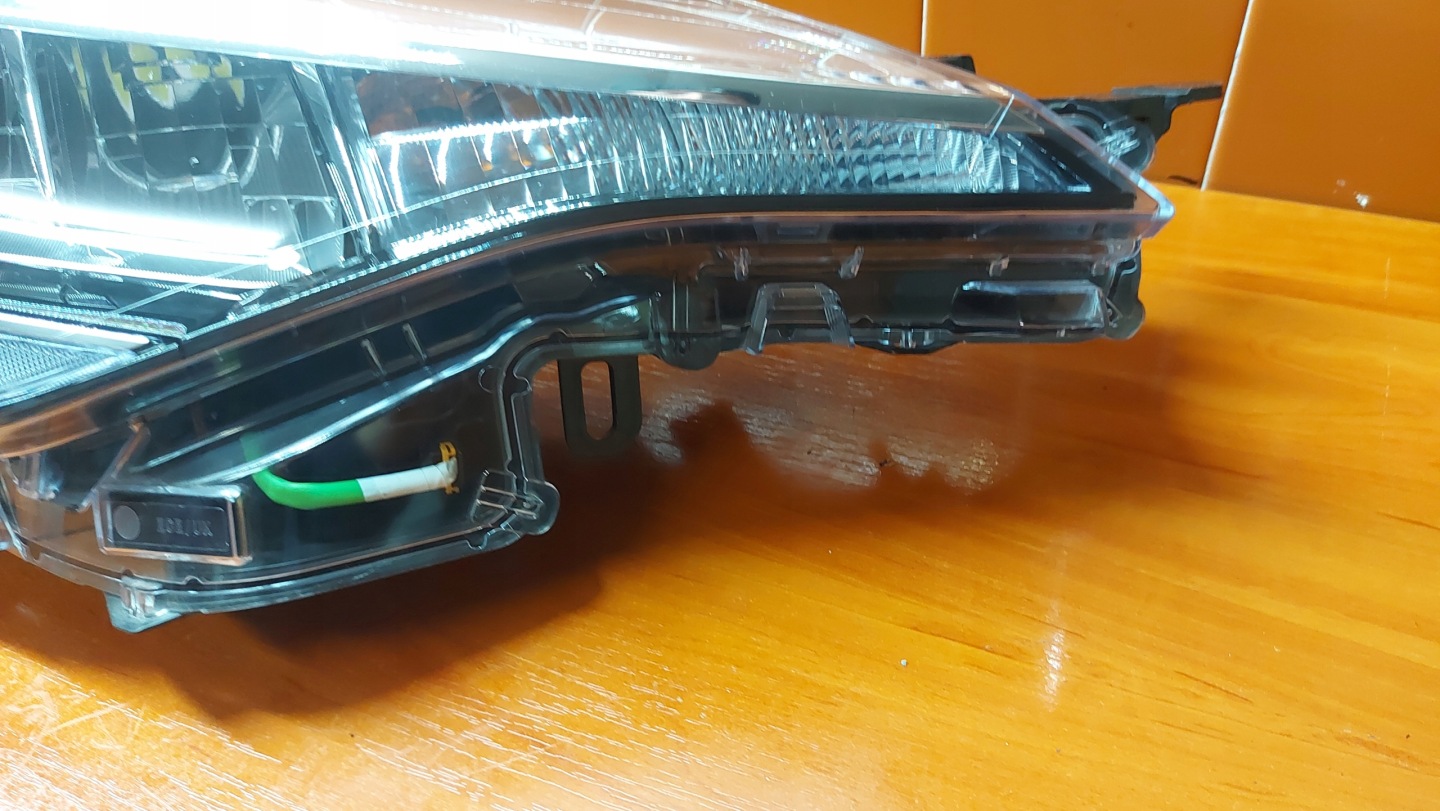 REFLEKTOR light right right front TOYOTA CHR C-HR 19- LIFT
