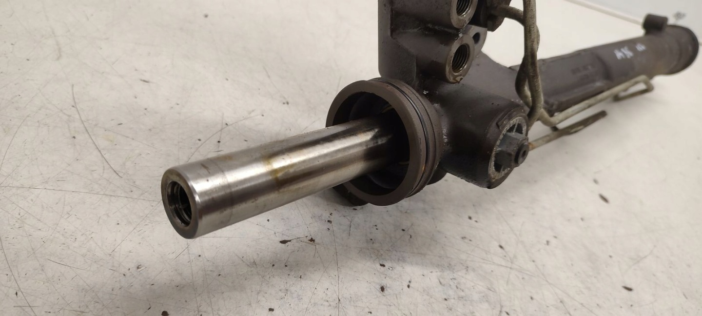 Boîte direction Audi A4 B6 1,6 8V MPI