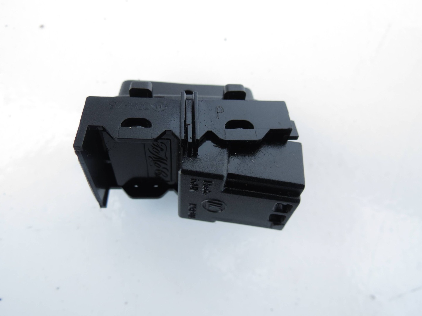 button BLOKADY door VOLVO V70 III 30710476