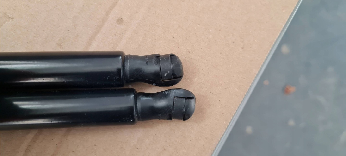 A6 C8 4K damper bonnet boot rear part KOMBI KOMPLET 4K9827552B