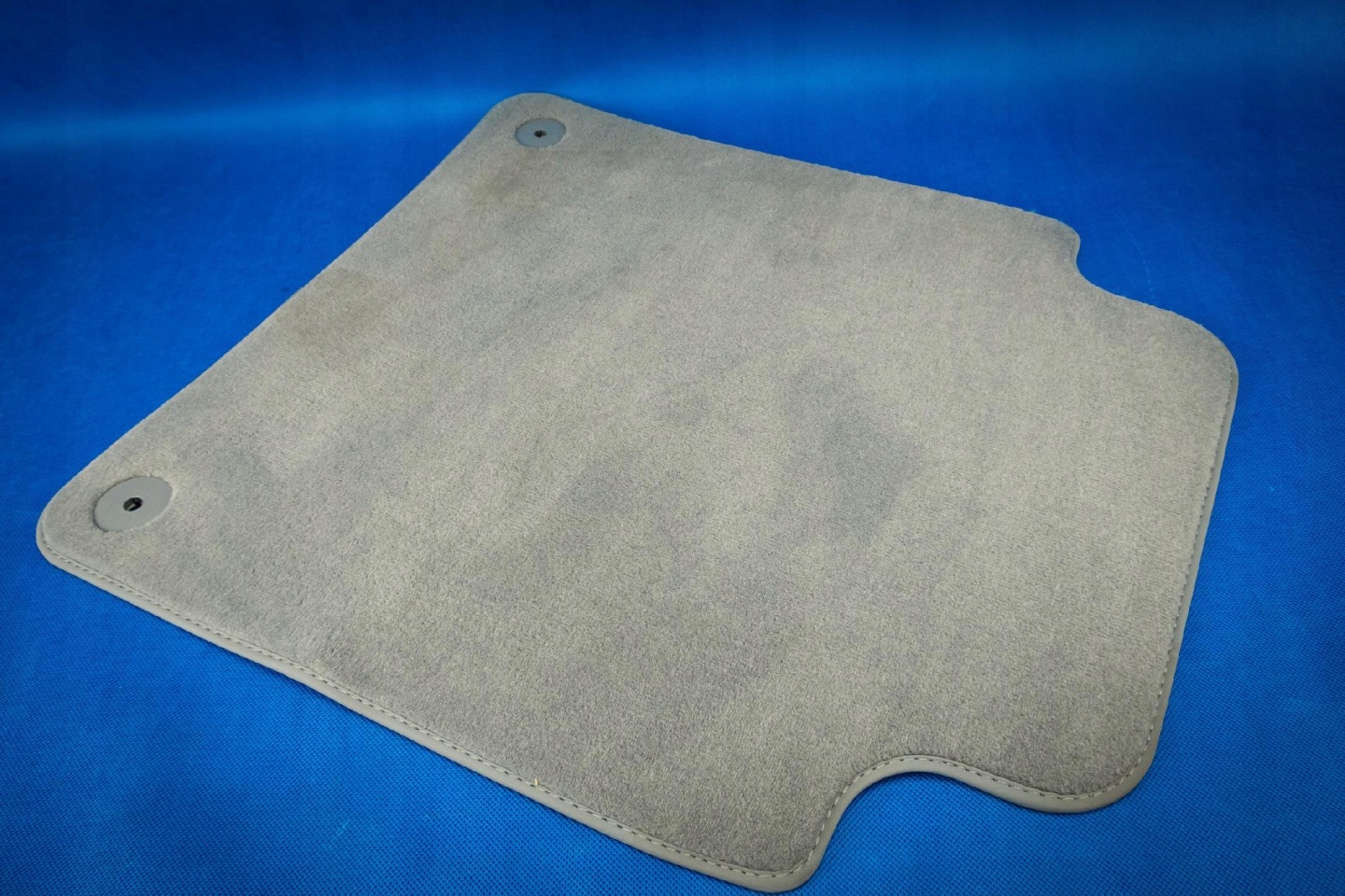 mat left rear part Audi A8 S8 4N Long 4N4863731C