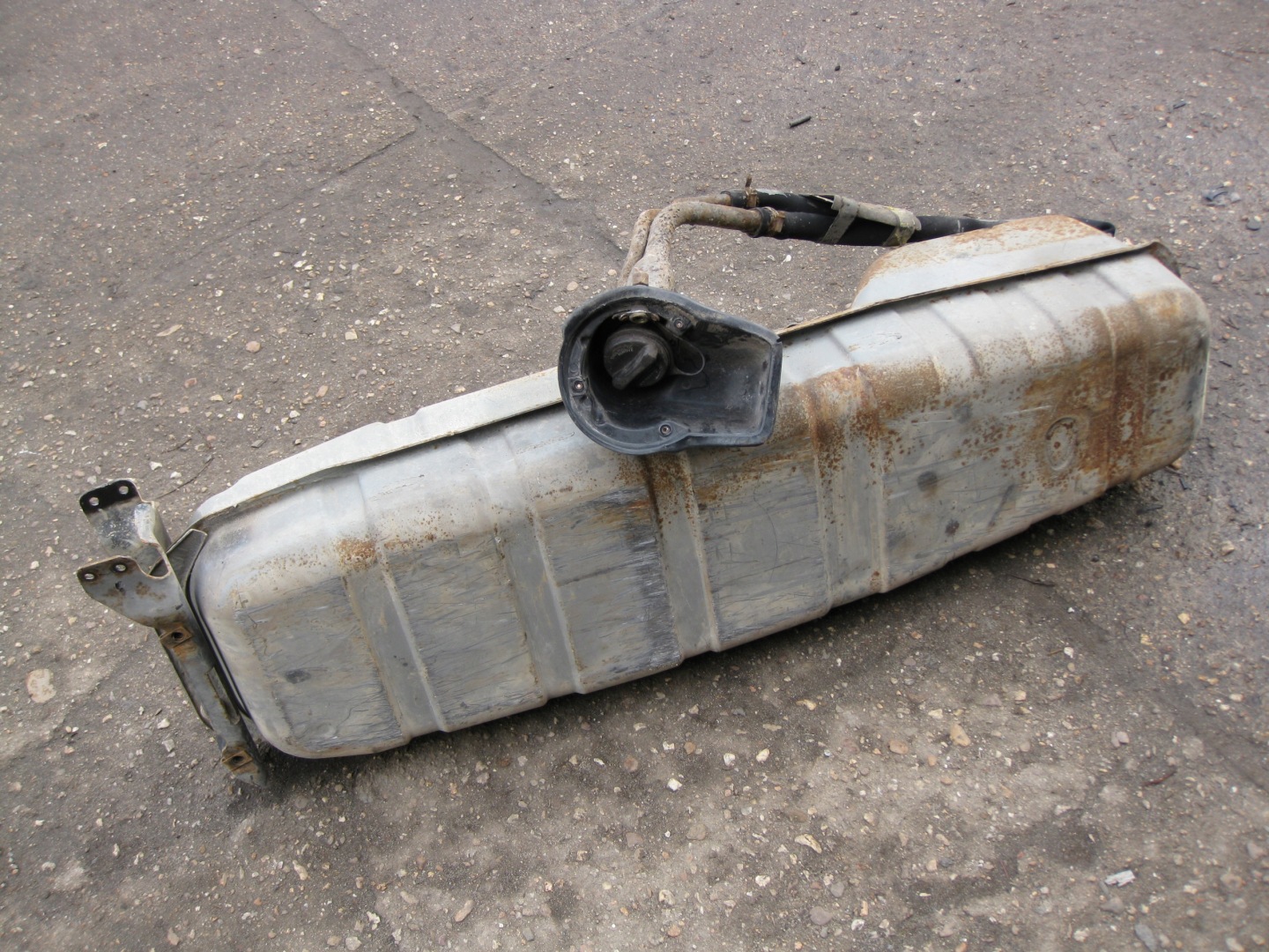 FORD EXPLORER II FL 98R 4.0 V6 kraftstofftank tank