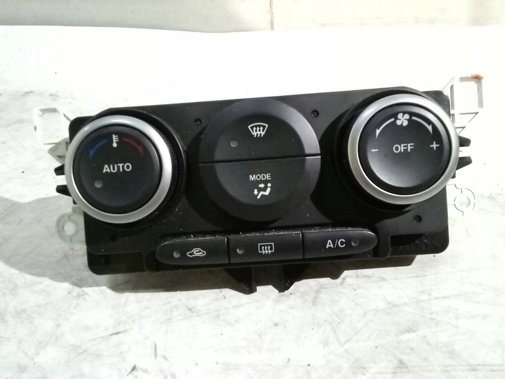 Mazda CX7 CX-7 control panel air conditioning devices K1900EH64