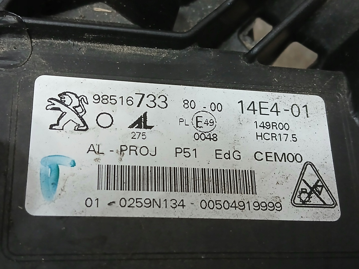 light front left PEUGEOT 308 T10 III 3 21- LED 9851673380-00