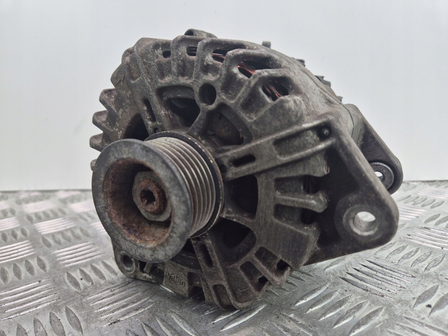 Mercedes E220 CDI W212 Alternator A0009062922