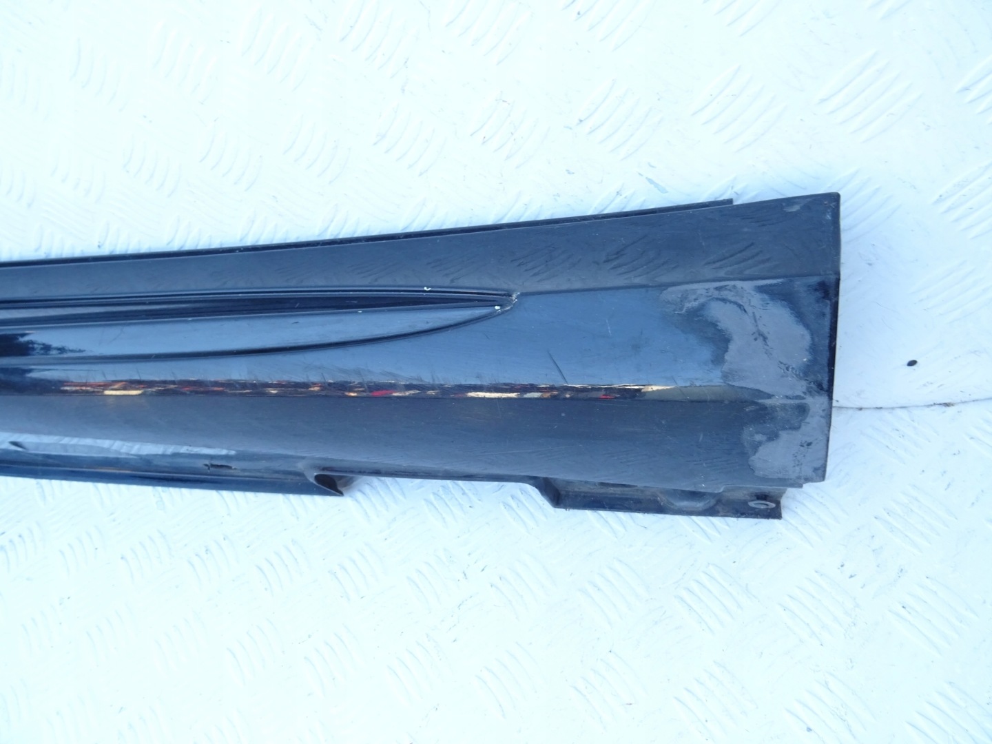 Mercedes E 212 AMG LIFT moulding threshold threshold left