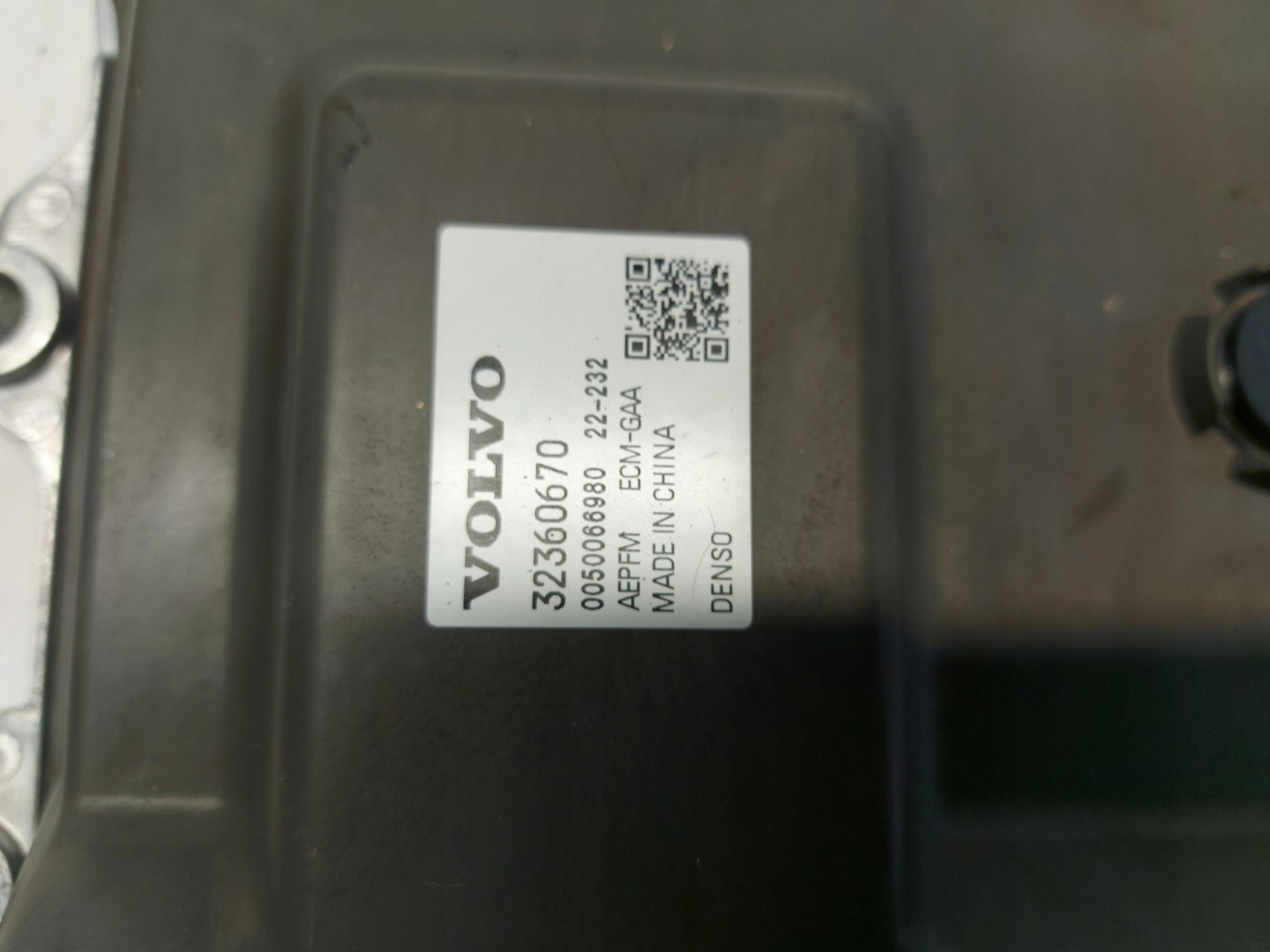 VOLVO XC60 II LIFT B4 2.0B computer control unit ECU 32360670