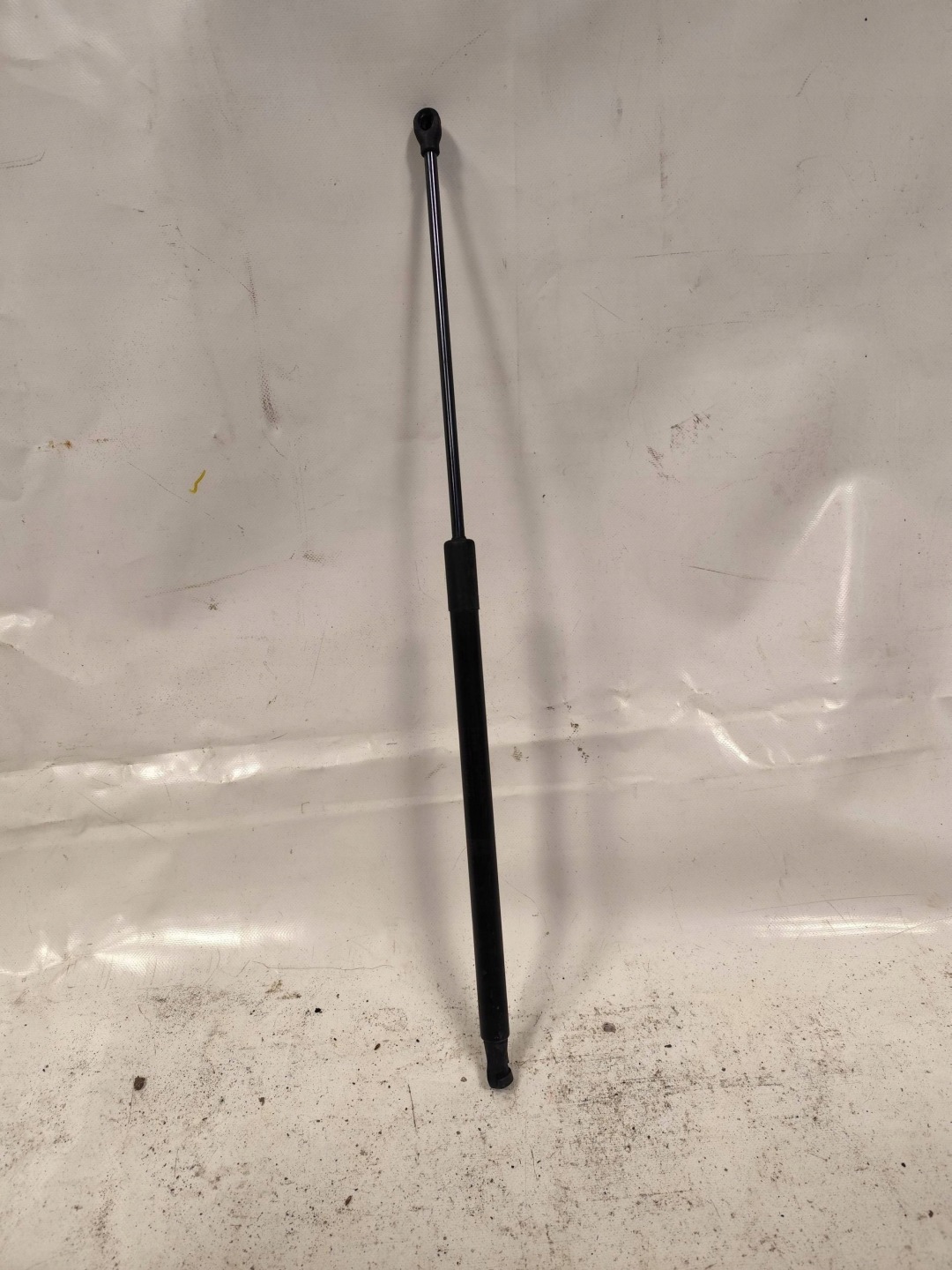 MERCEDES W206 C-KLASA damper bonnets A2069800100
