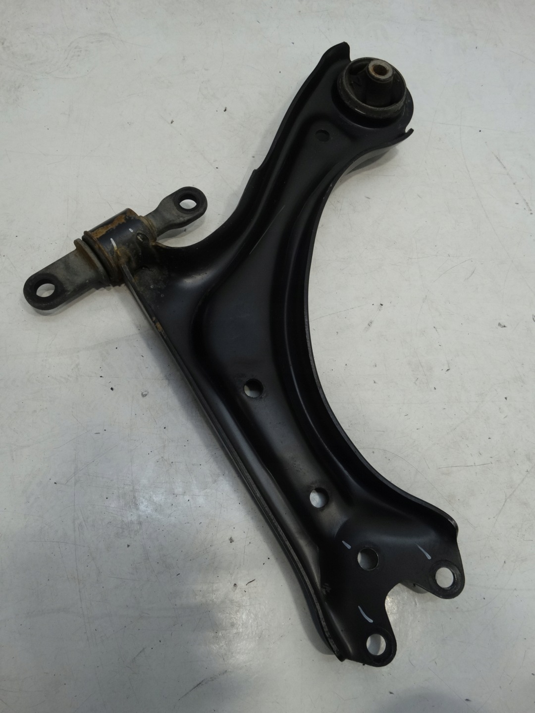 arm front right KIA SPORTAGE V 54501-N9000 21-25r.