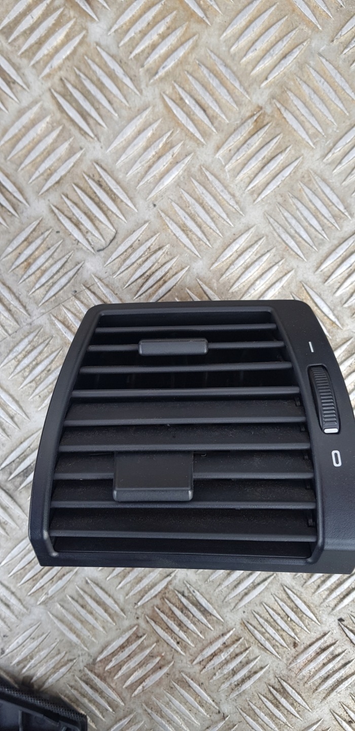 BMW X5 E53 grid air conditioning devices left / right CENA ZA 1SZT