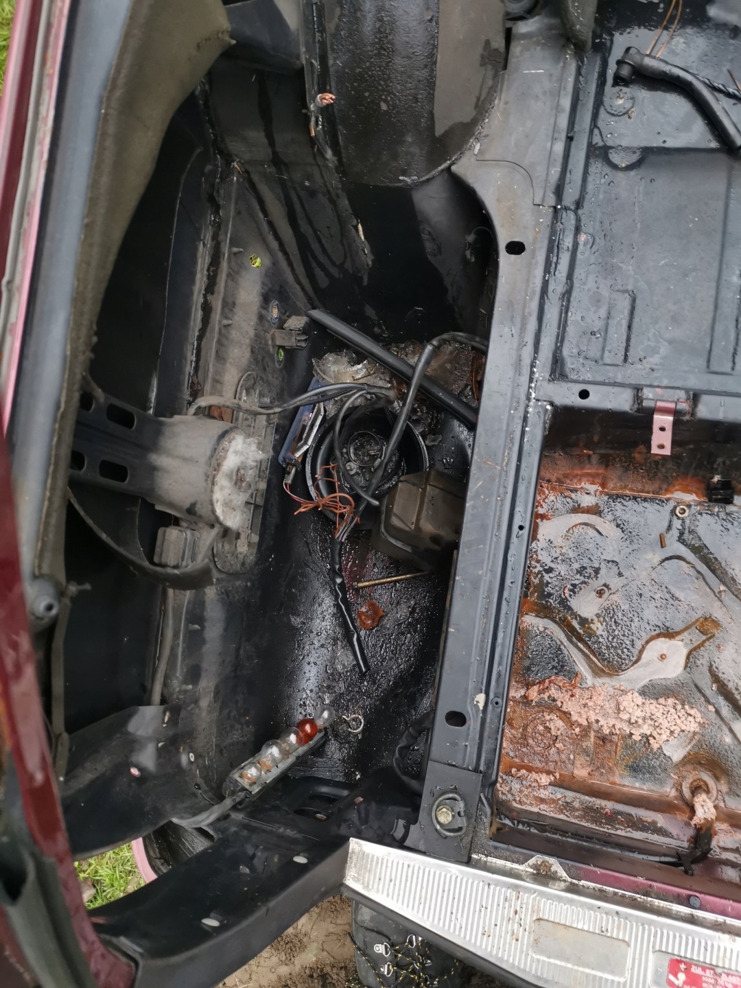 MERCEDES W124 KOMBI rear panel OKULAR fender