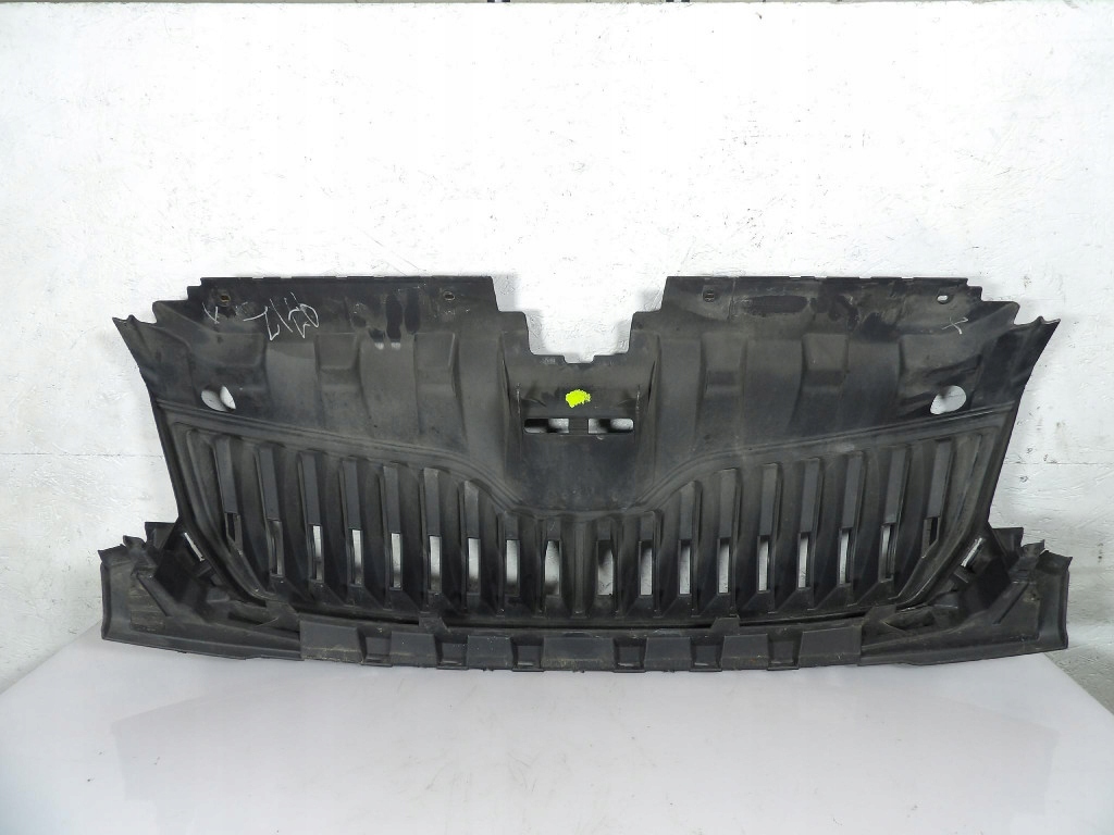 SKODA FABIA III 3 Grille 6V0853653A