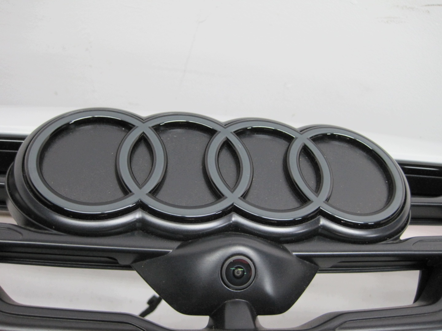 bumper Audi A6 4P0 S-LINE XENON KAMERA 25R front front