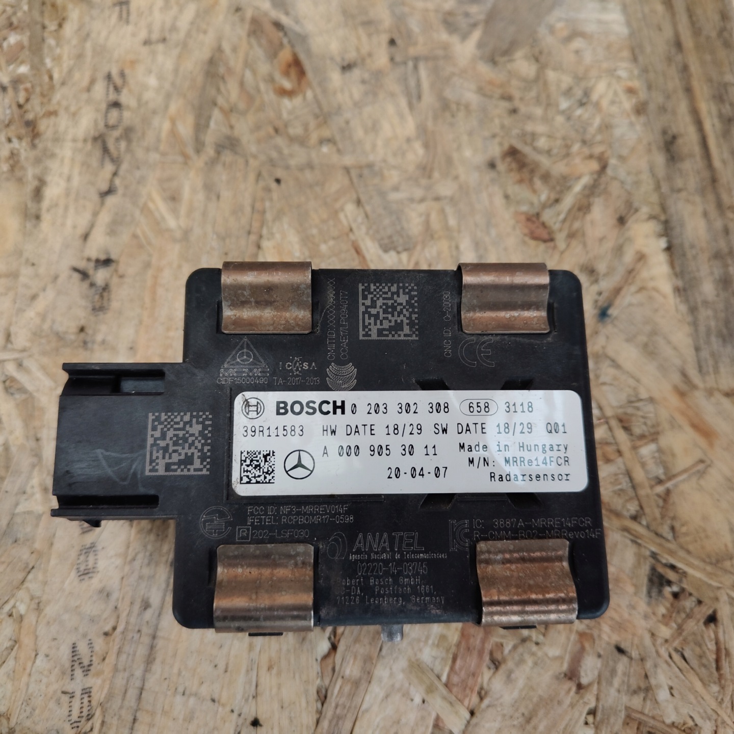 RADAR SENSOR DISTRONIC MERCEDES A0009053011