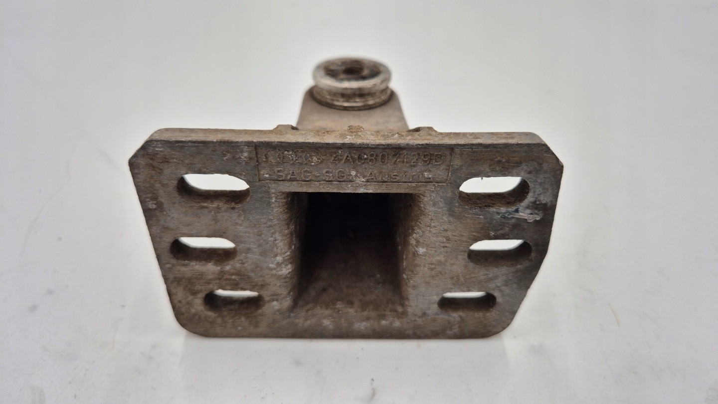 bracket tip holder of a bumper front 4A0807129D AUDI A6 C4