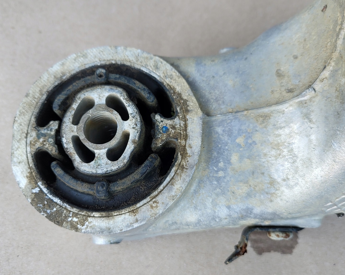 Querlenker links heck LAND ROVER DISCOVERY V 5 SPORT L550 EVOQUE JAGUAR E-PACE OE