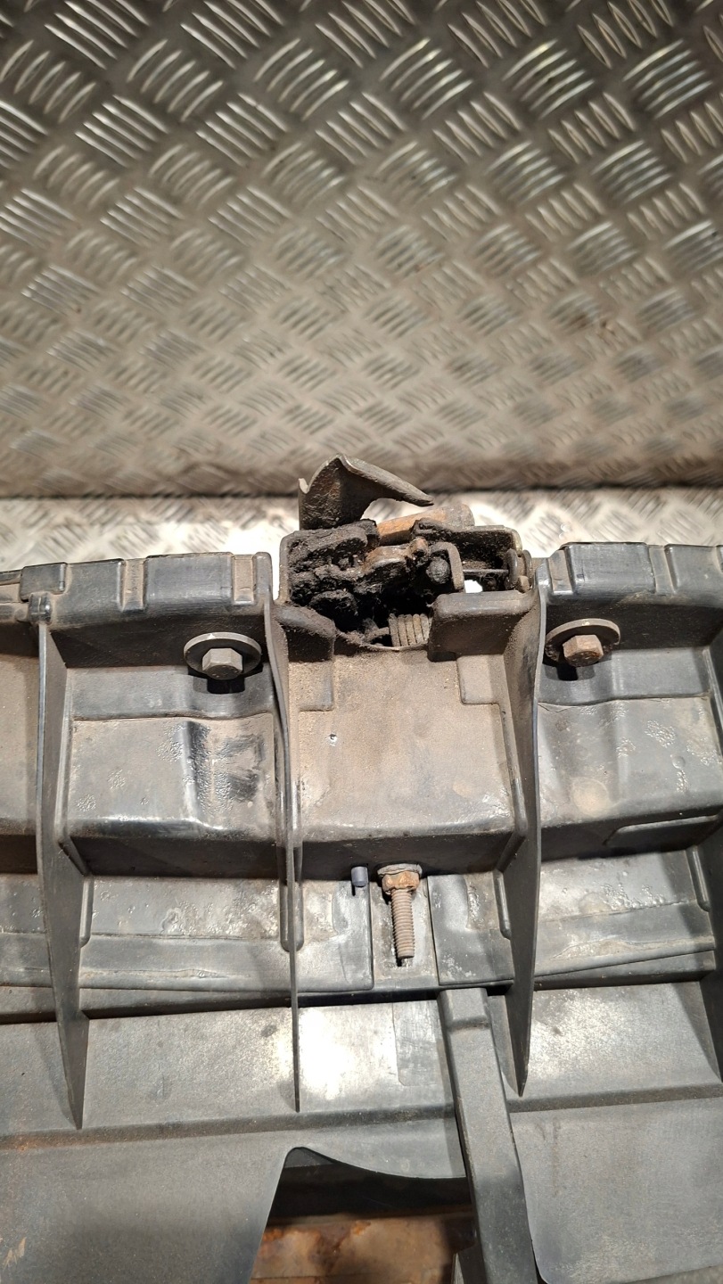 support panel for radiators pillar MAZDA 2 DY