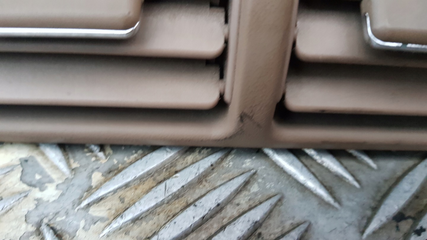 MERCEDES W163 ML grid central a1638300054