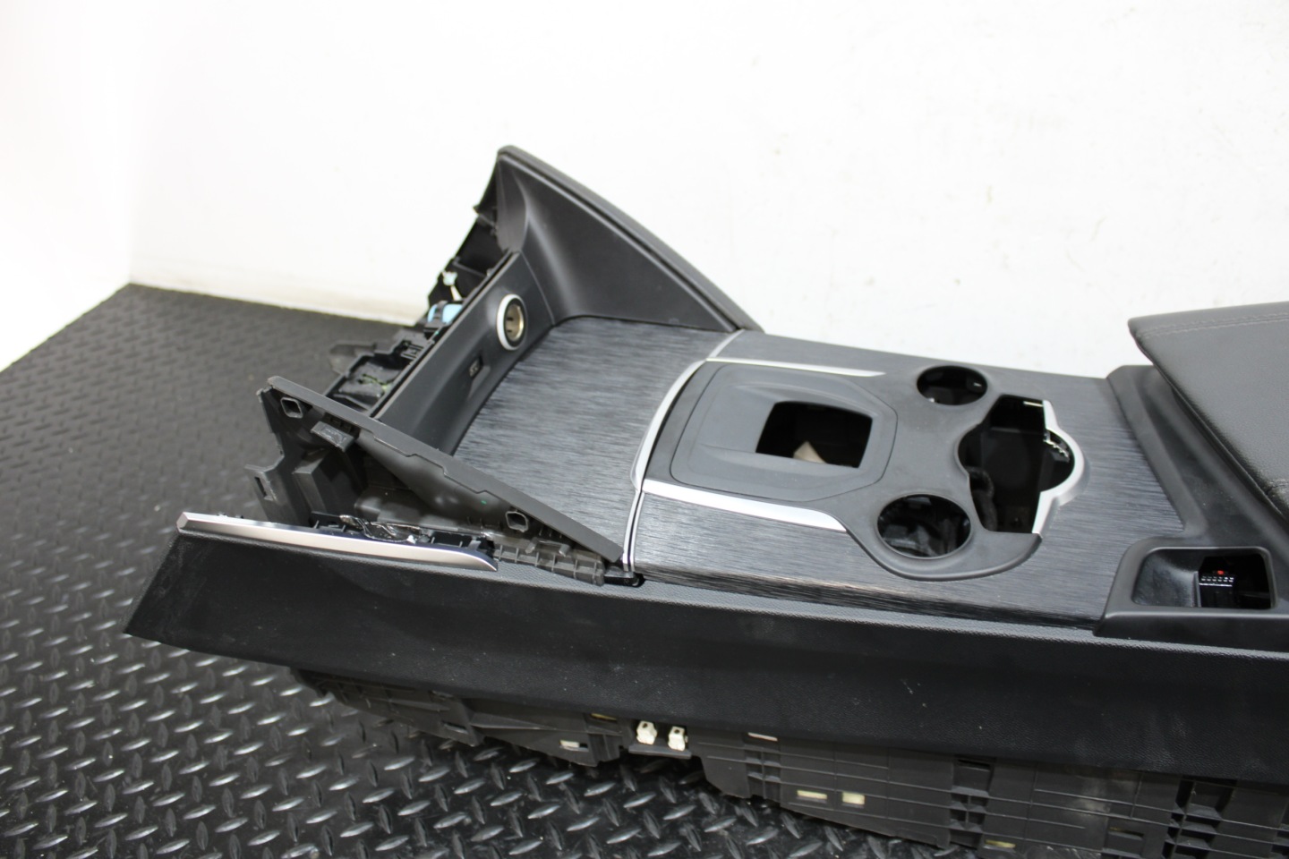 TUNEL central armrest ALFA ROMEO STELVIO