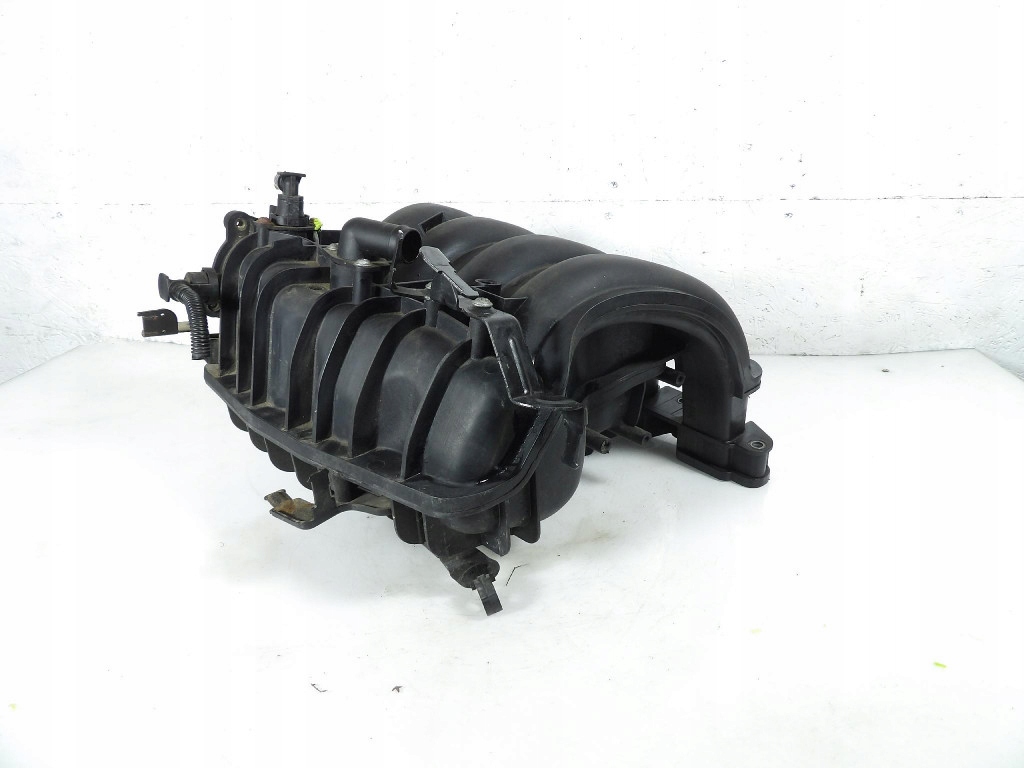 BMW 1 E87 1.6B intake manifold 7518751