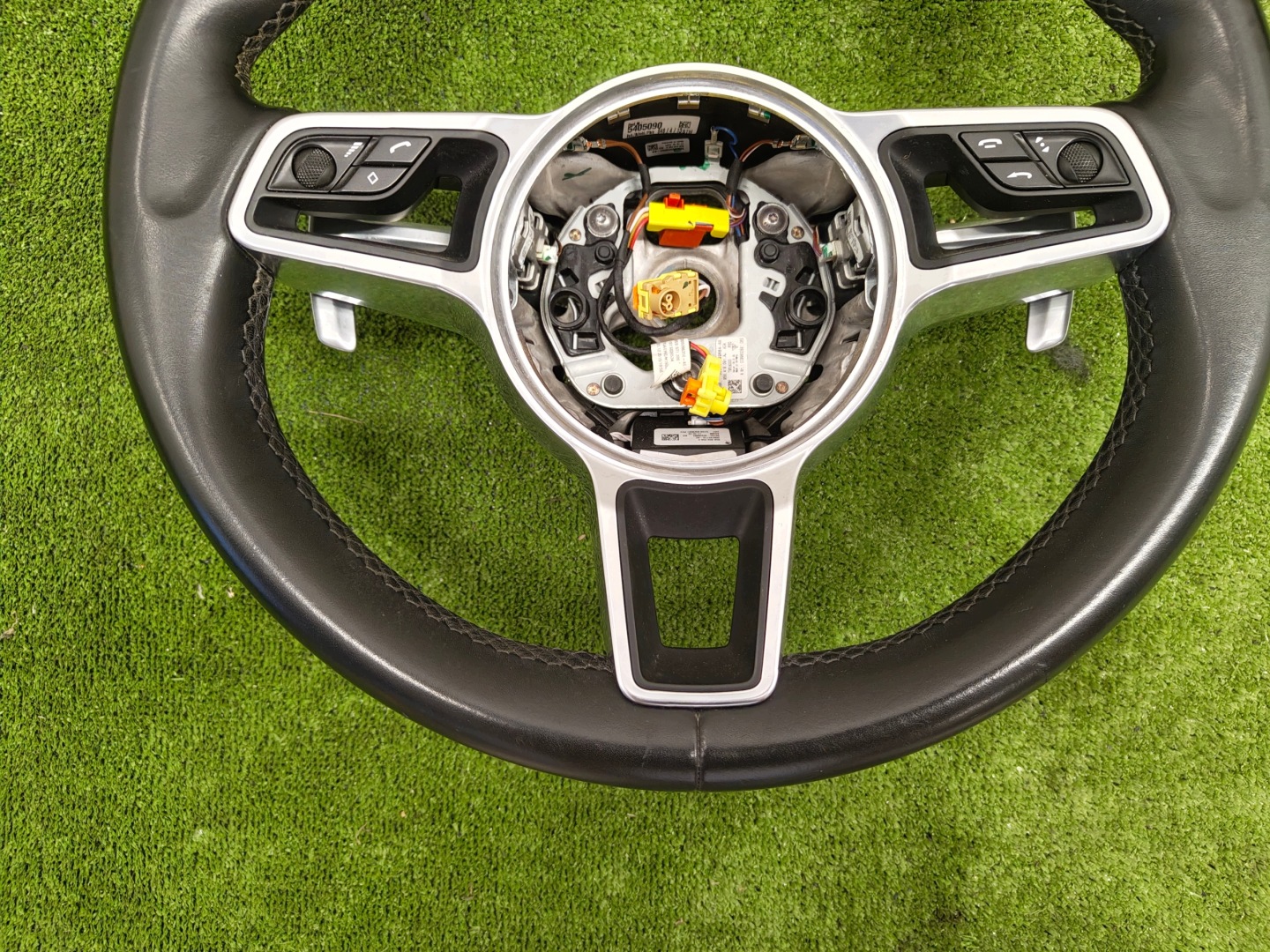 PORSCHE MACAN steering wheel, leather SKORZANA with shifting