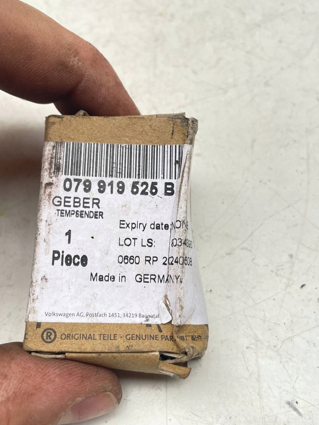 OE VAG snímač teploty vody VW GOLF 2,0 13- 079919525B !J