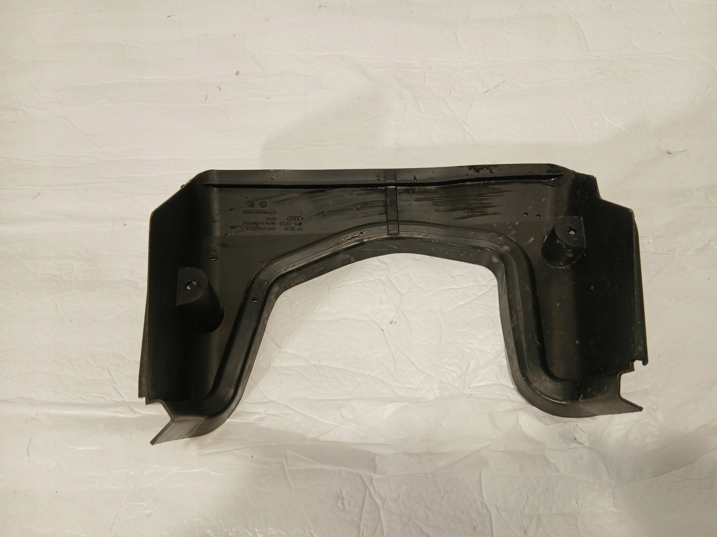 AUDI A4 B9 LIFT RYNNA under the window 8W1819979A