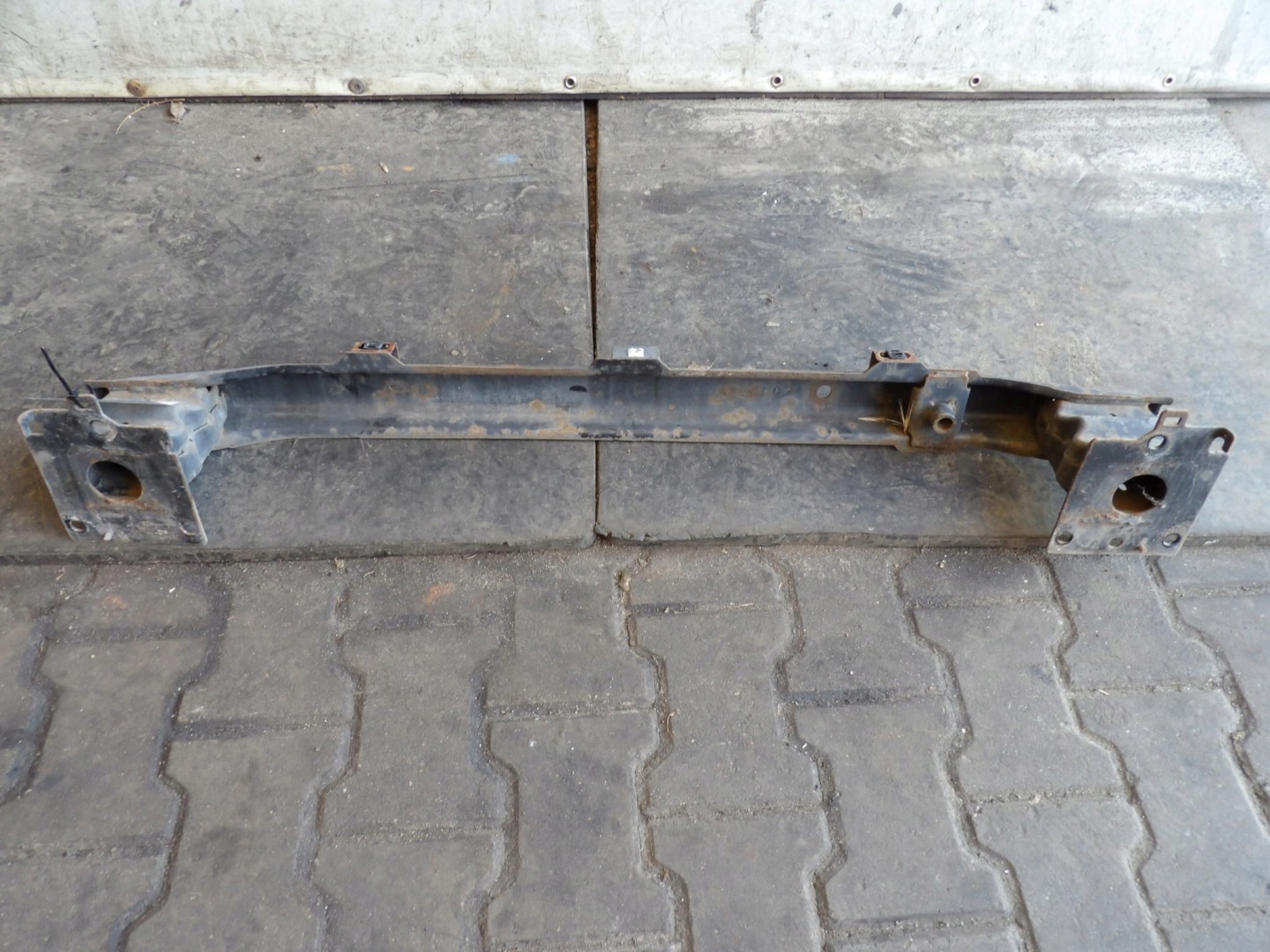 bumper support front Peugeot 1007 1,4HDI 412393B4