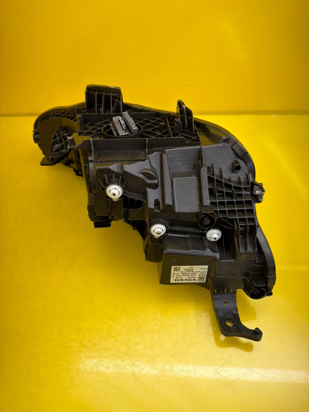 light left front Volvo EX30 Full Led 80000401